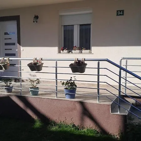 公寓 Komfort Full House In Sarajevo 9 Kreveta 1 Bracni