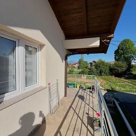 公寓 Komfort Full House In Sarajevo 9 Kreveta 1 Bracni Doglodi