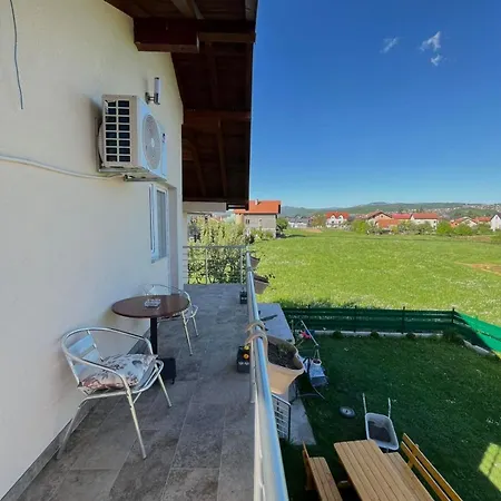 公寓 Komfort Full House In Sarajevo 9 Kreveta 1 Bracni *