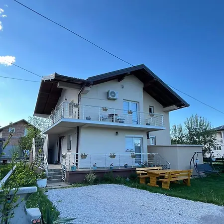Komfort Full House In Sarajevo 9 Kreveta 1 Bracni * Doglodi