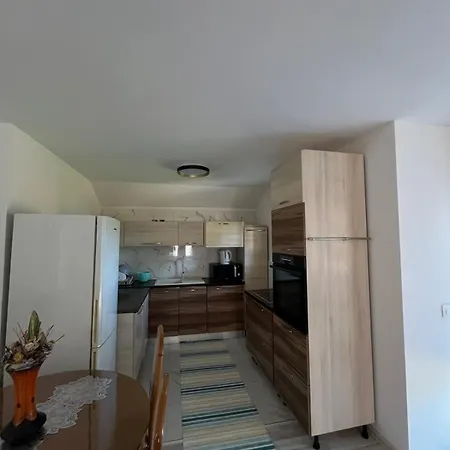 公寓 Komfort Full House In Sarajevo 9 Kreveta 1 Bracni *